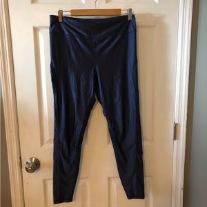 Alala • Navy High Shine Leggings L
